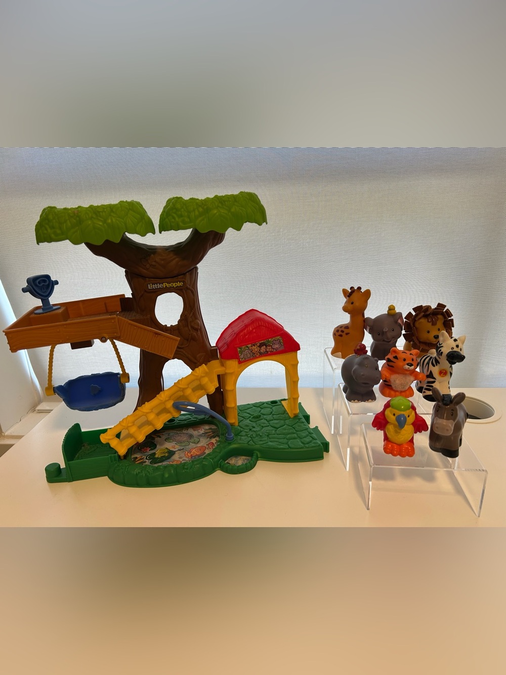 Fisher-Price Little People Jungle Treehouse Lot
